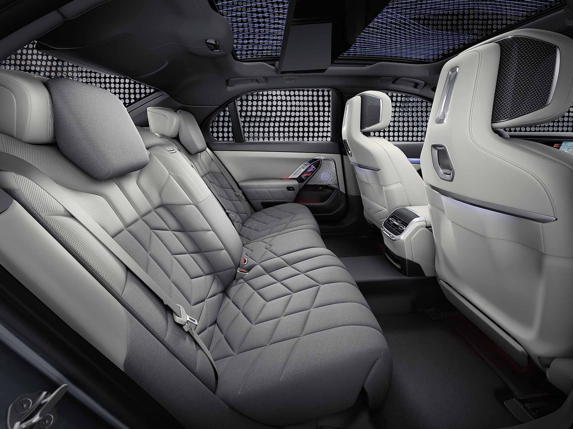 BMW 新一代 7-Series 和 i7 同步登場，內建 8K 劇院螢幕太霸氣！