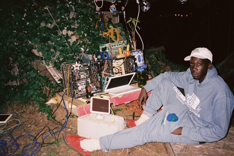 連 Virgil Abloh 都讚賞！洛杉磯人氣街牌 Online Ceramics x The North Face 聯乘系列重磅登台！