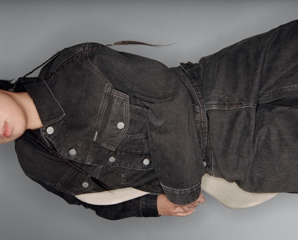 內衣 Jennie 會上身嗎？ Palace Skateboards x Calvin Klein 聯乘系列登場，綠惡魔搶先著用！