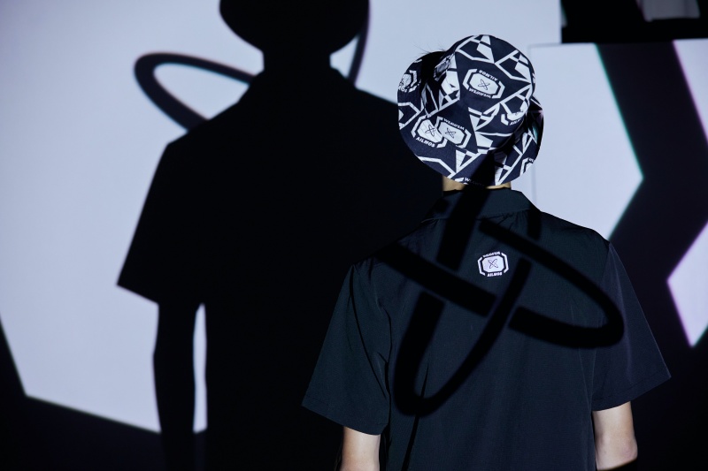 球技不如人，帥度不能輸！ WEAVISM X AILMOS GOLF 聯乘高爾球裝系列登場！