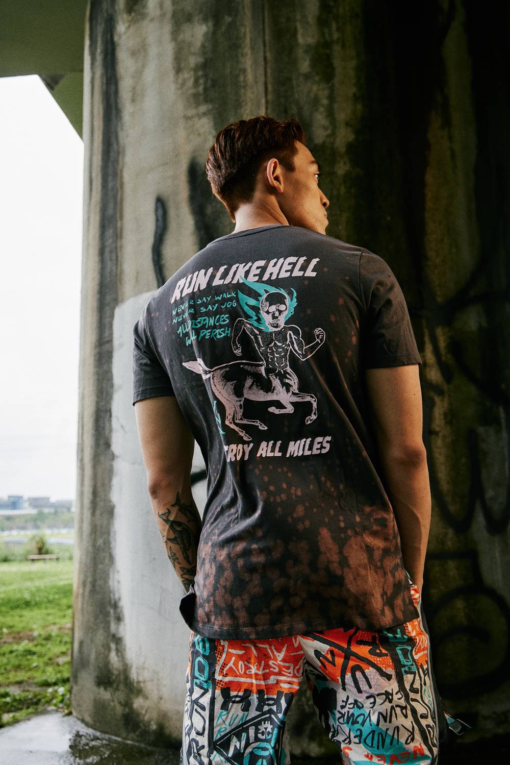 碰上跑步「撞牆期」 總是想放棄？UA 全新 Destroy All Miles 跑步系列助你突破自我，享受目標達成後的快感！