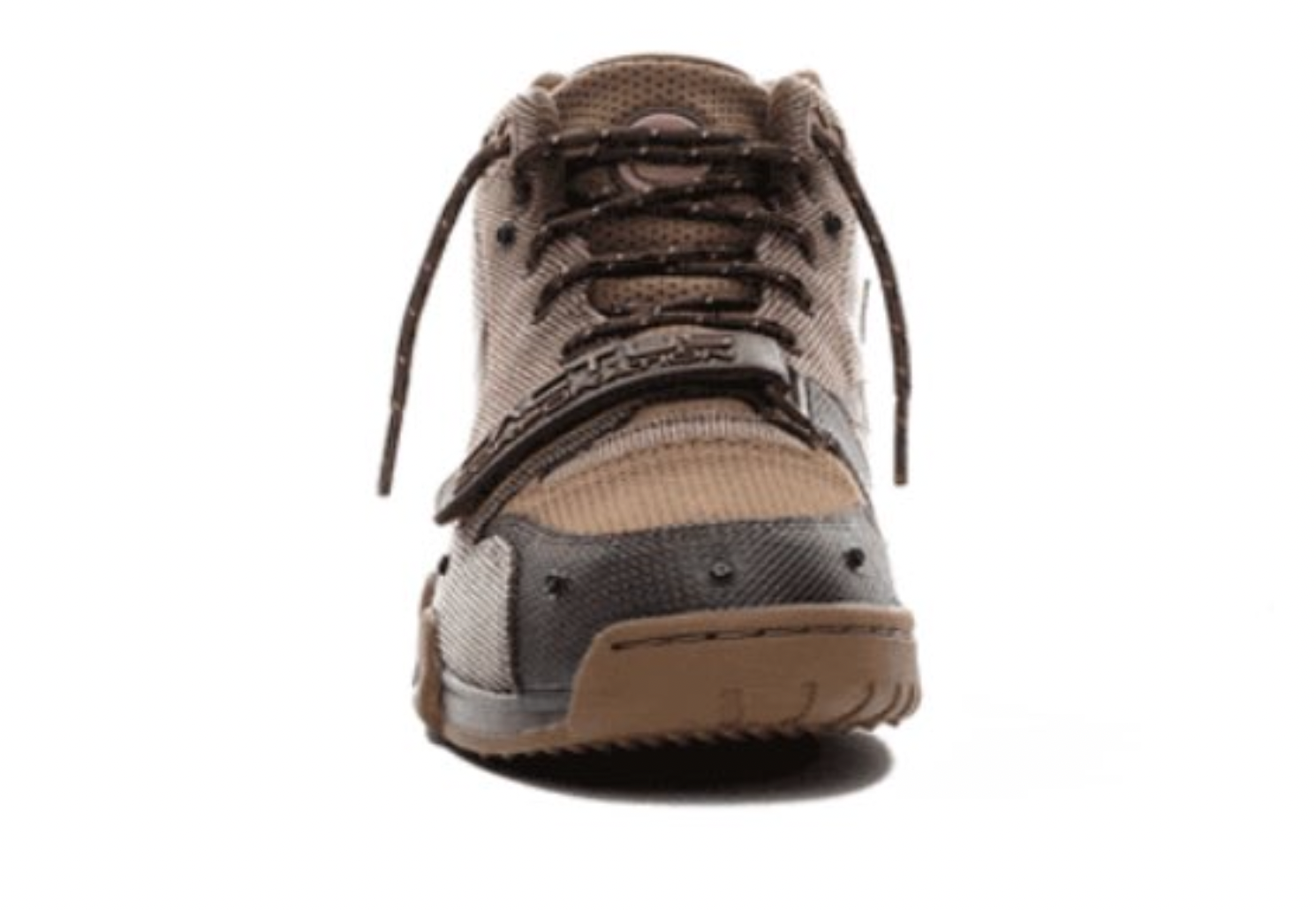 倒鉤突襲！Travis Scott x Air Trainer 1 無預警上架，外觀竟神似 Travis Scott 本人？