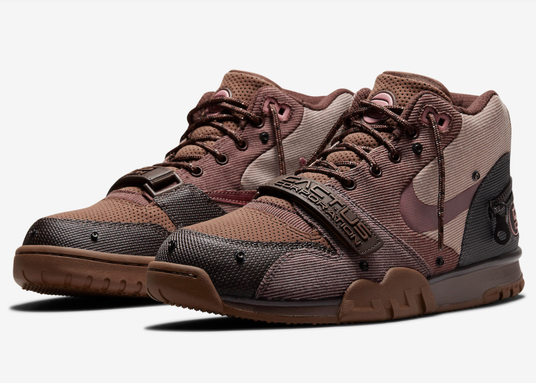 倒鉤突襲！Travis Scott x Air Trainer 1 無預警上架，外觀竟神似 Travis Scott 本人？