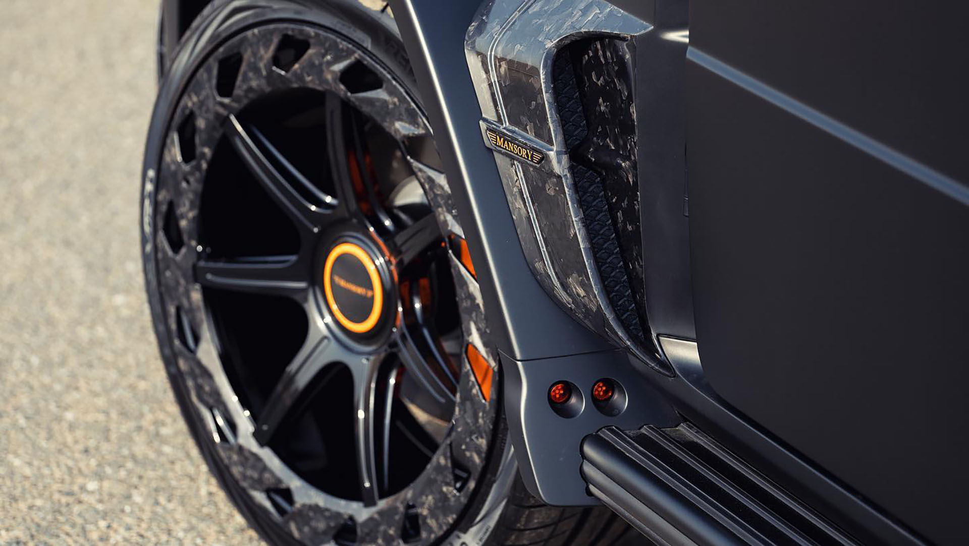 中東限定 10 席專屬，Mansory 推出 Gronos Evo S P900 改裝新作