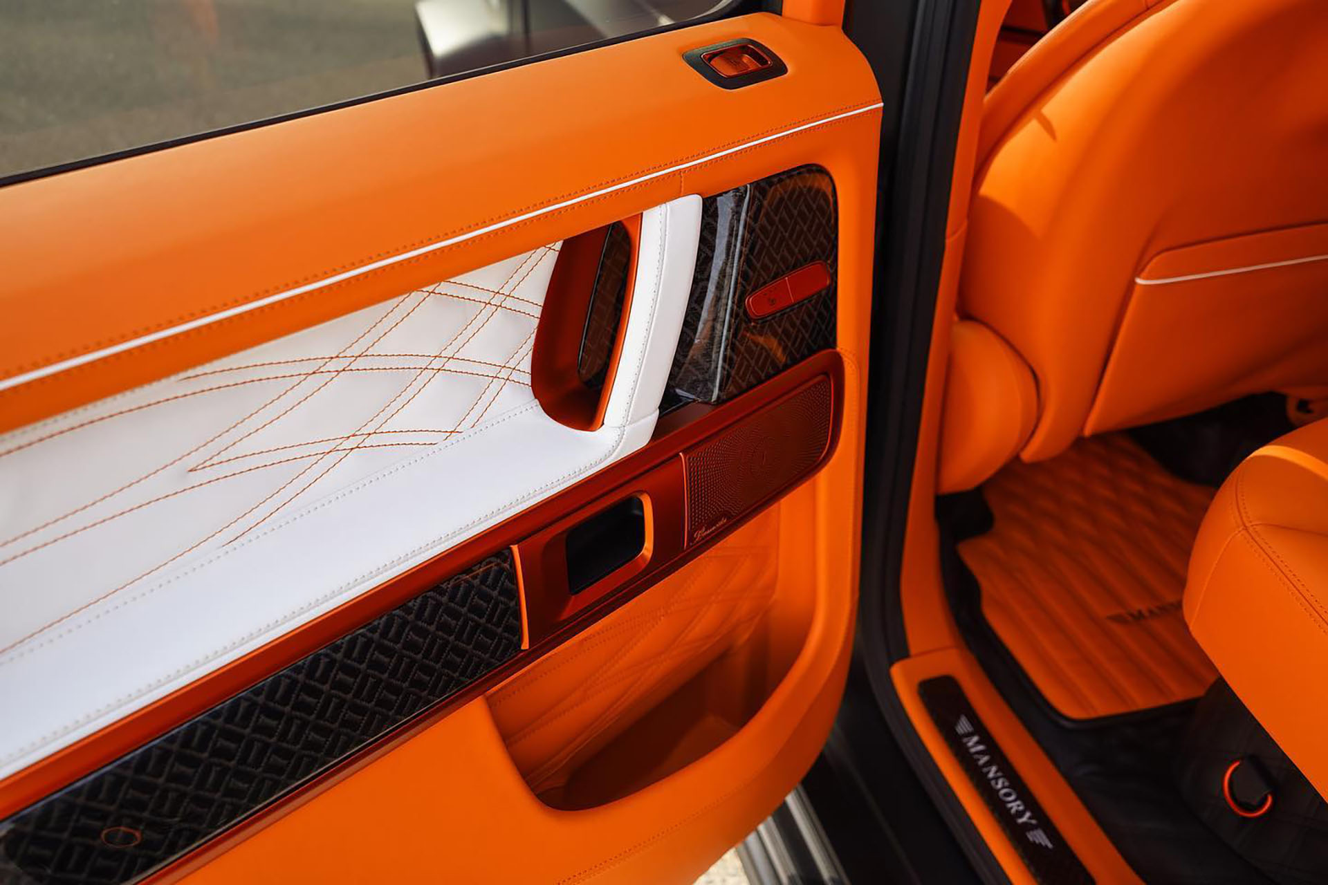 中東限定 10 席專屬，Mansory 推出 Gronos Evo S P900 改裝新作