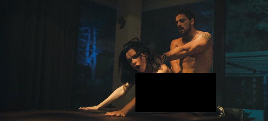 像是 AV 的《今時之慾》「向下深入」畫面狂，看過會 100 % 膨脹