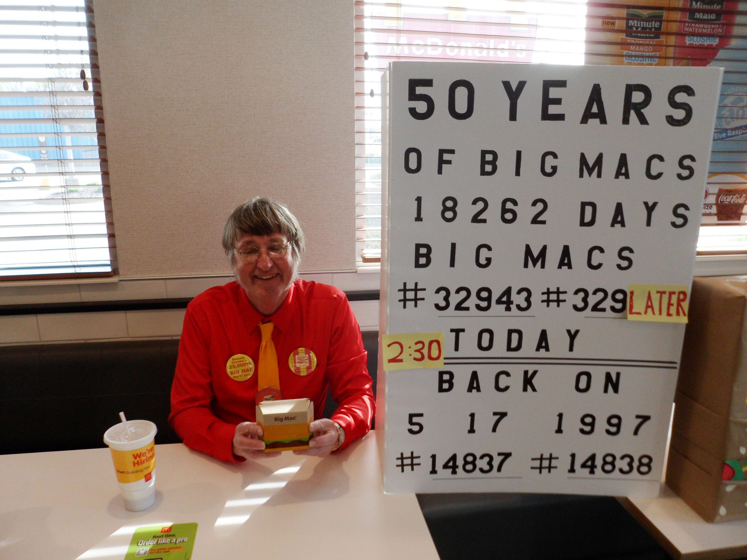 Donald Gorske 以吃過 32,340 顆大麥克漢堡創下了金氏世界紀錄