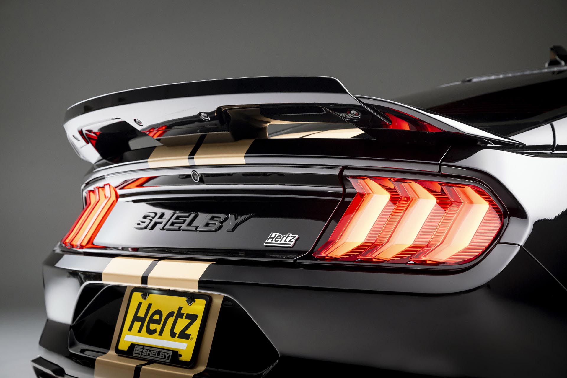 連假出遊想租超跑？不妨來部 Ford Mustang Shelby GT500-H 吧！