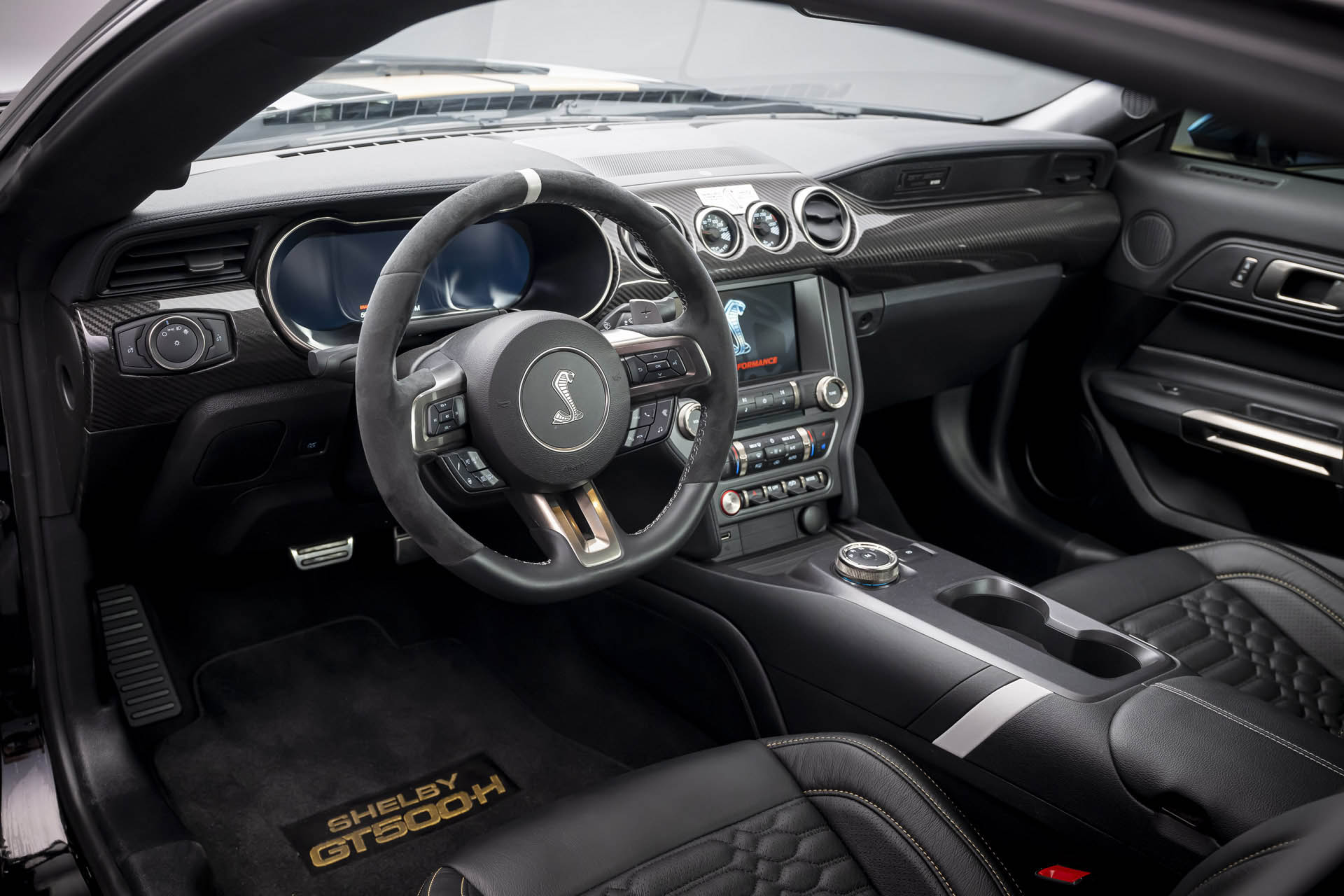 連假出遊想租超跑？不妨來部 Ford Mustang Shelby GT500-H 吧！