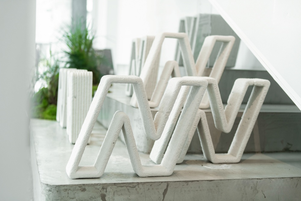 與 IU 間接接觸的機會！ New Balance 2022 「Grey Day」跨界職人特展開催， CAFE!N 聯乘餐飲必吃必拍！