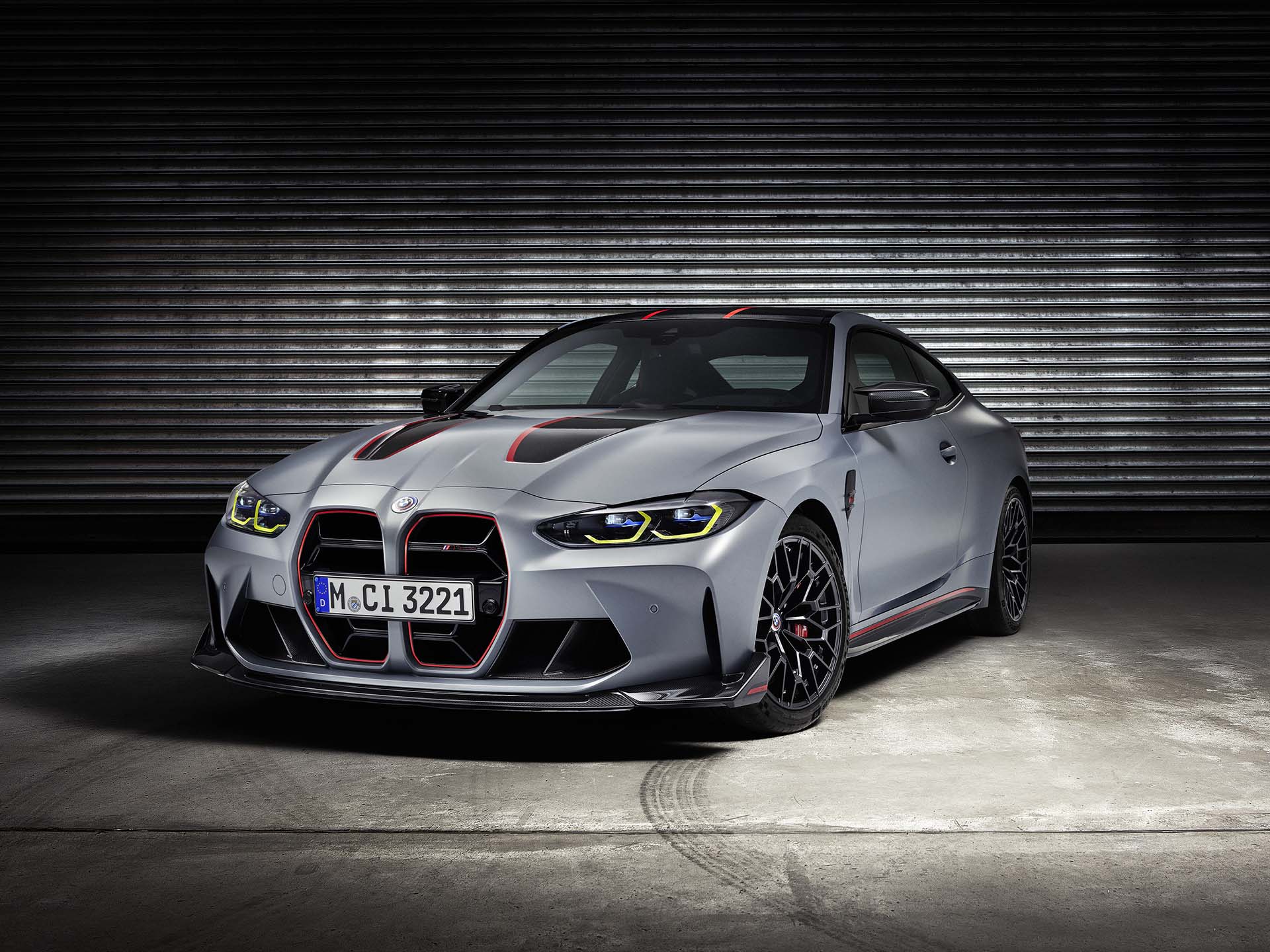 全球限量 1,000 部！BMW 帶來 M4 CSL 輕量化雙門跑車，又是最速寶馬！