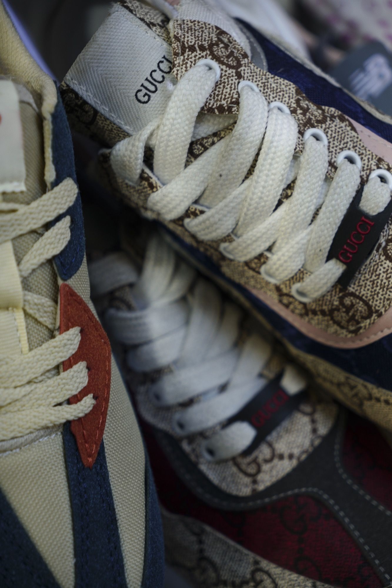 若你能不花大錢買像真鞋的假貨，還會想用炒價買鞋嗎？