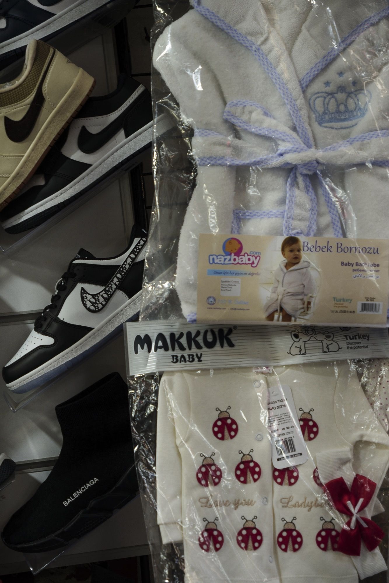 若你能不花大錢買像真鞋的假貨，還會想用炒價買鞋嗎？