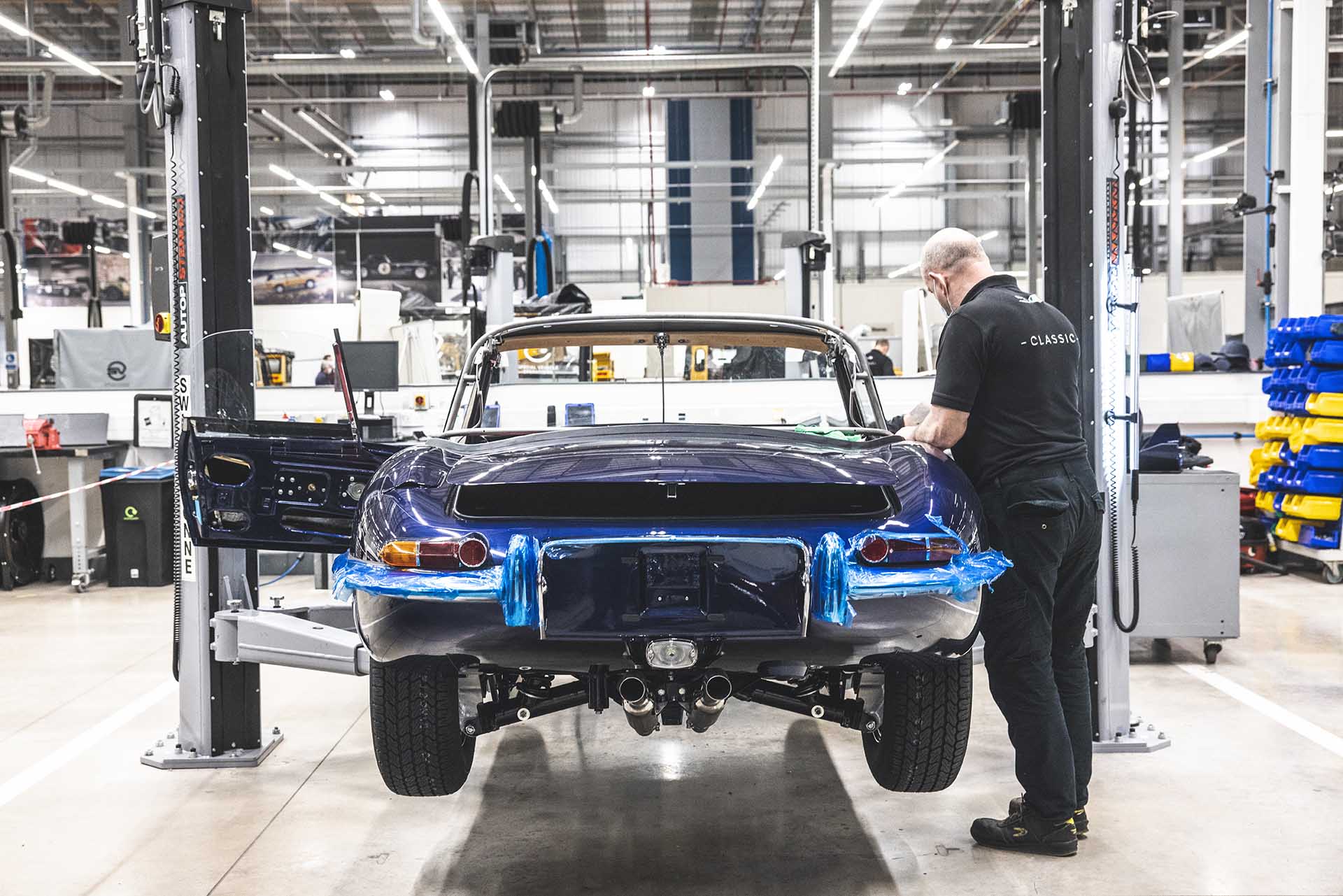 重製 20 世紀經典，Jaguar Series 1 E-type 慶祝英女王登基 70 週年