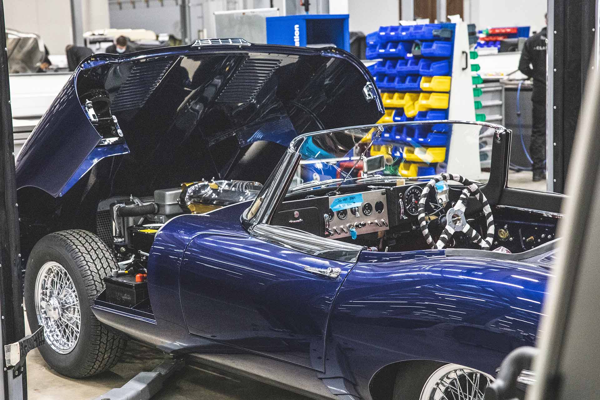 重製 20 世紀經典，Jaguar Series 1 E-type 慶祝英女王登基 70 週年