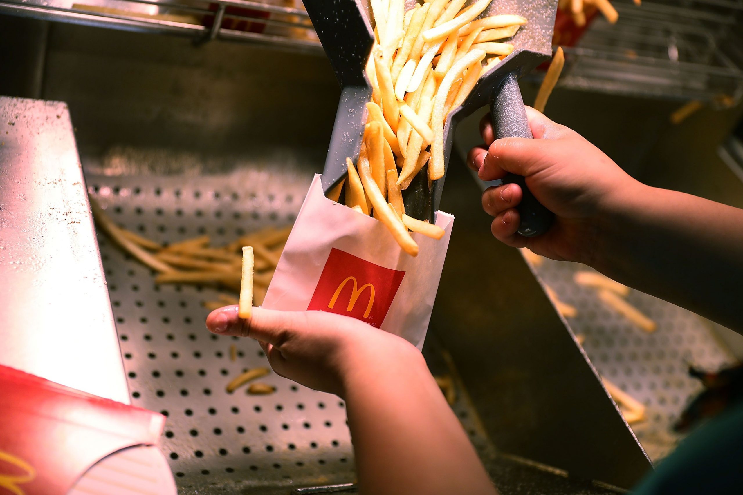 麥當勞地區限定的 sharing size 薯條引發討論