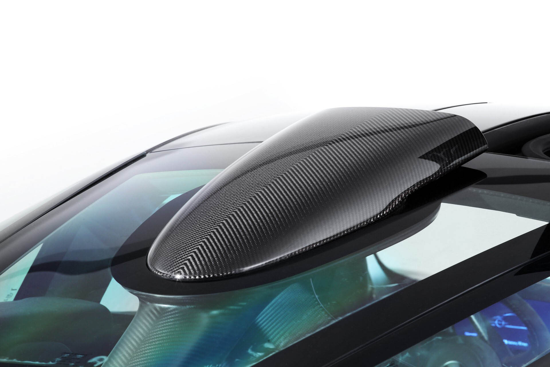 戰鬥民族就是狂！TopCar Design 大改 McLaren 765LT「裸碳」式樣！