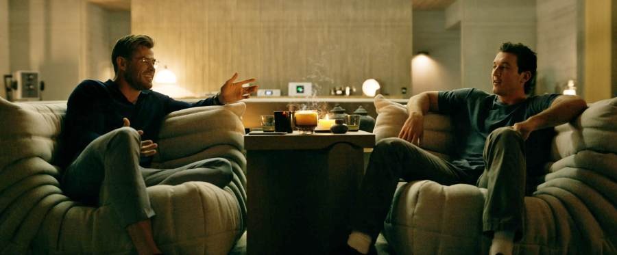 電影視界｜雷神索爾來演也沒用！Netflix《蜘蛛頭監獄》為什麼被大家說是「大爛片」？