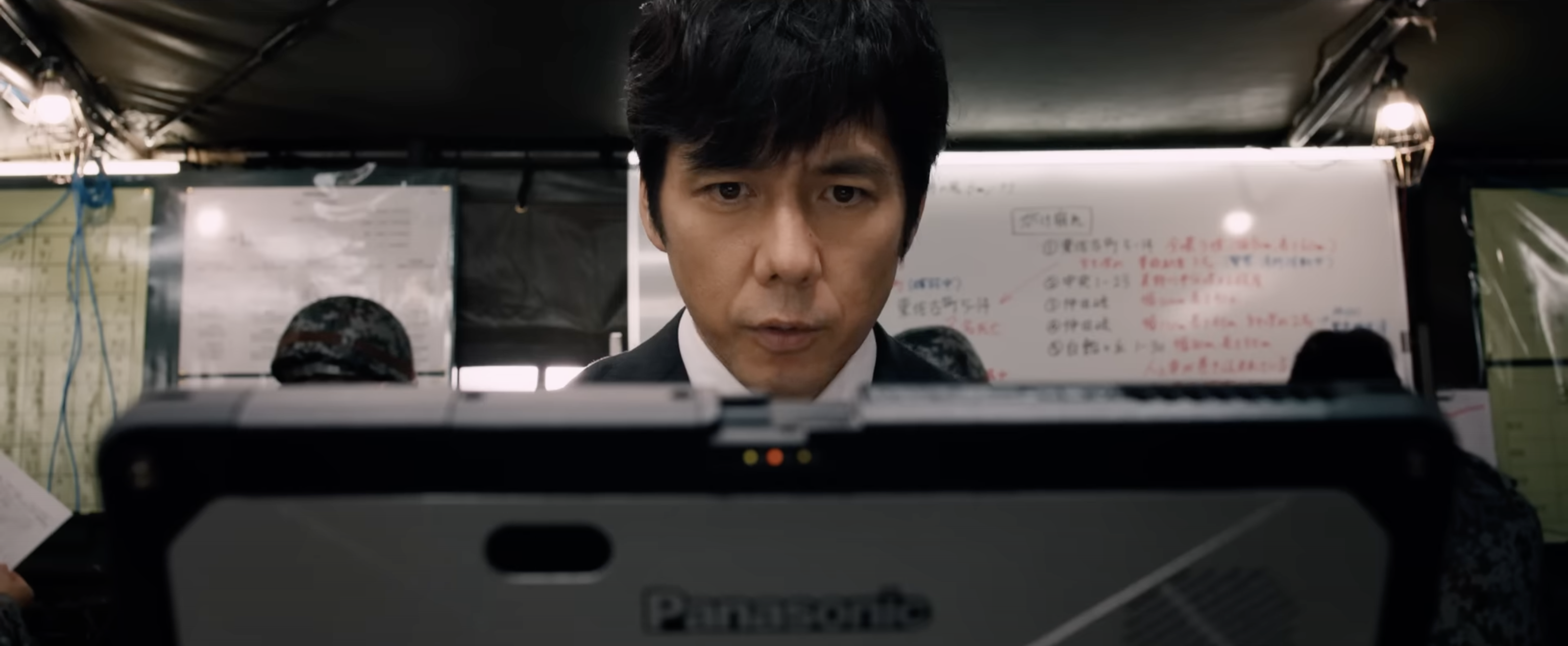 這場面太爽了！慶祝票房 39 億日圓，《新．超人力霸王》限時公開前 10 分鐘片段！