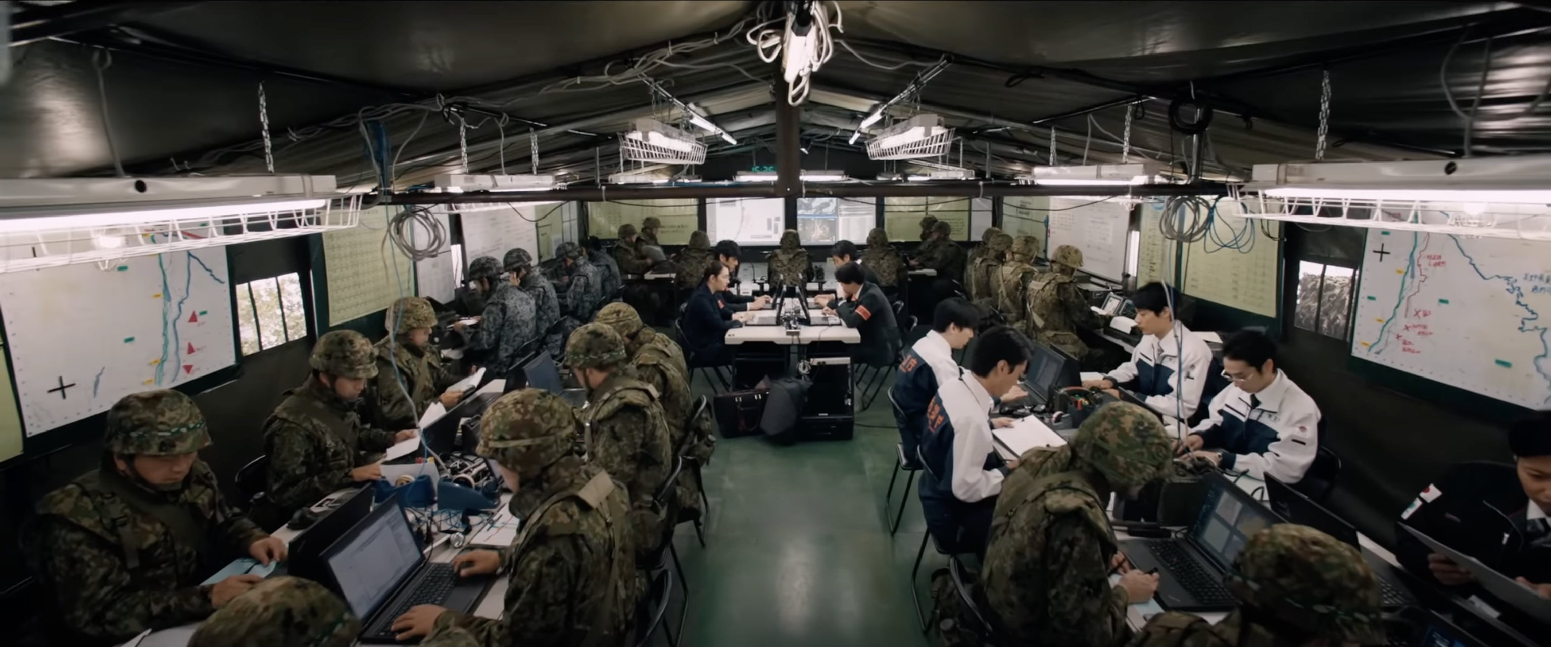 這場面太爽了！慶祝票房 39 億日圓，《新．超人力霸王》限時公開前 10 分鐘片段！