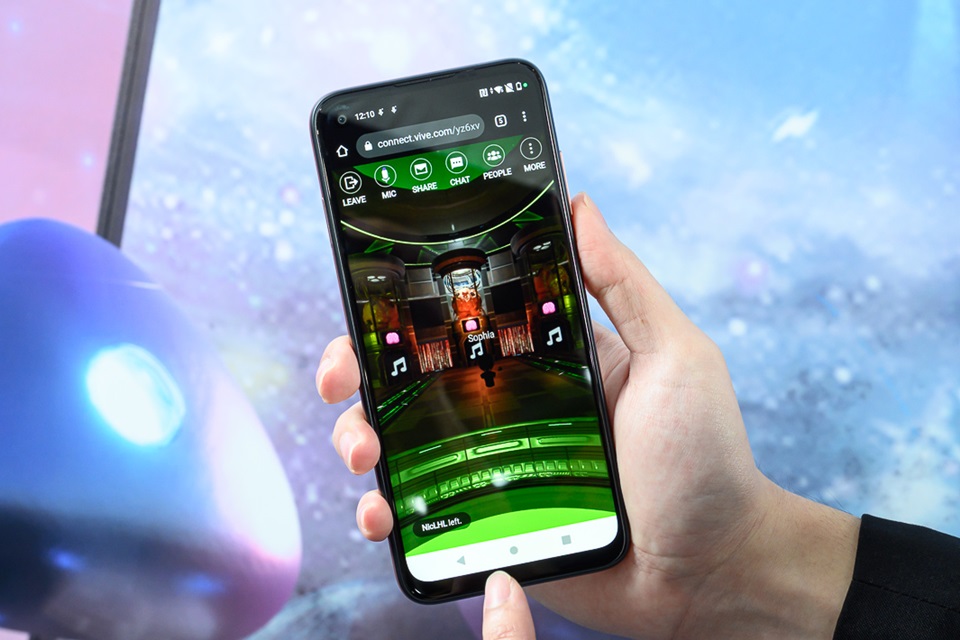 為「元宇宙」而生！HTC Desire 22 pro 中階萬元手機快速串起 2D 及 3D 虛實世界