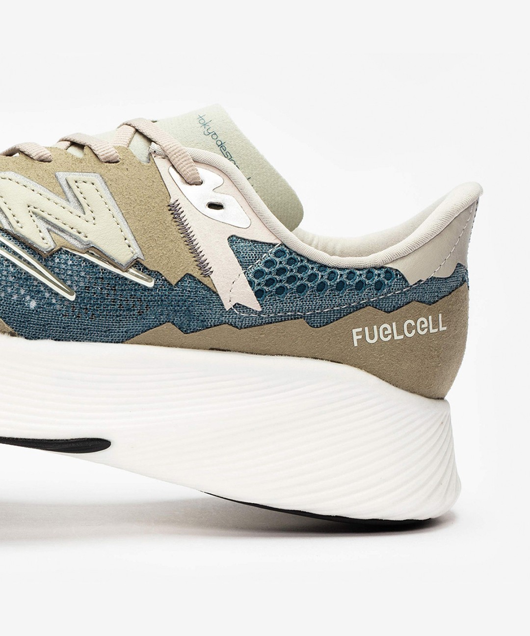 NB「鞋皇」配色太誘人！全新Stone Island x New Balance RC Elite v2 美照曝光，機能結合傳奇開啟新篇章！