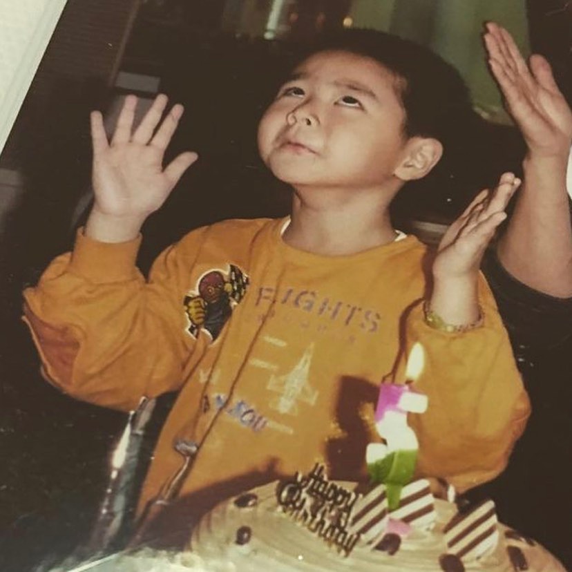 《原子少年》的人氣王林佳辰最近適逢 22 歲生日，開心公開自己童年照。（圖：林佳辰 IG ）
