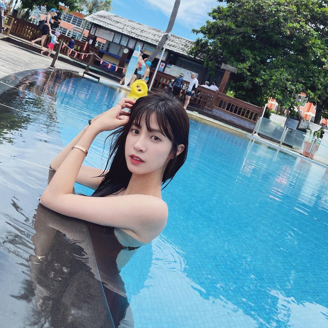 女星陳敬宣過去風格甜美，最近火辣曬出泳衣照。（圖： IG ）
