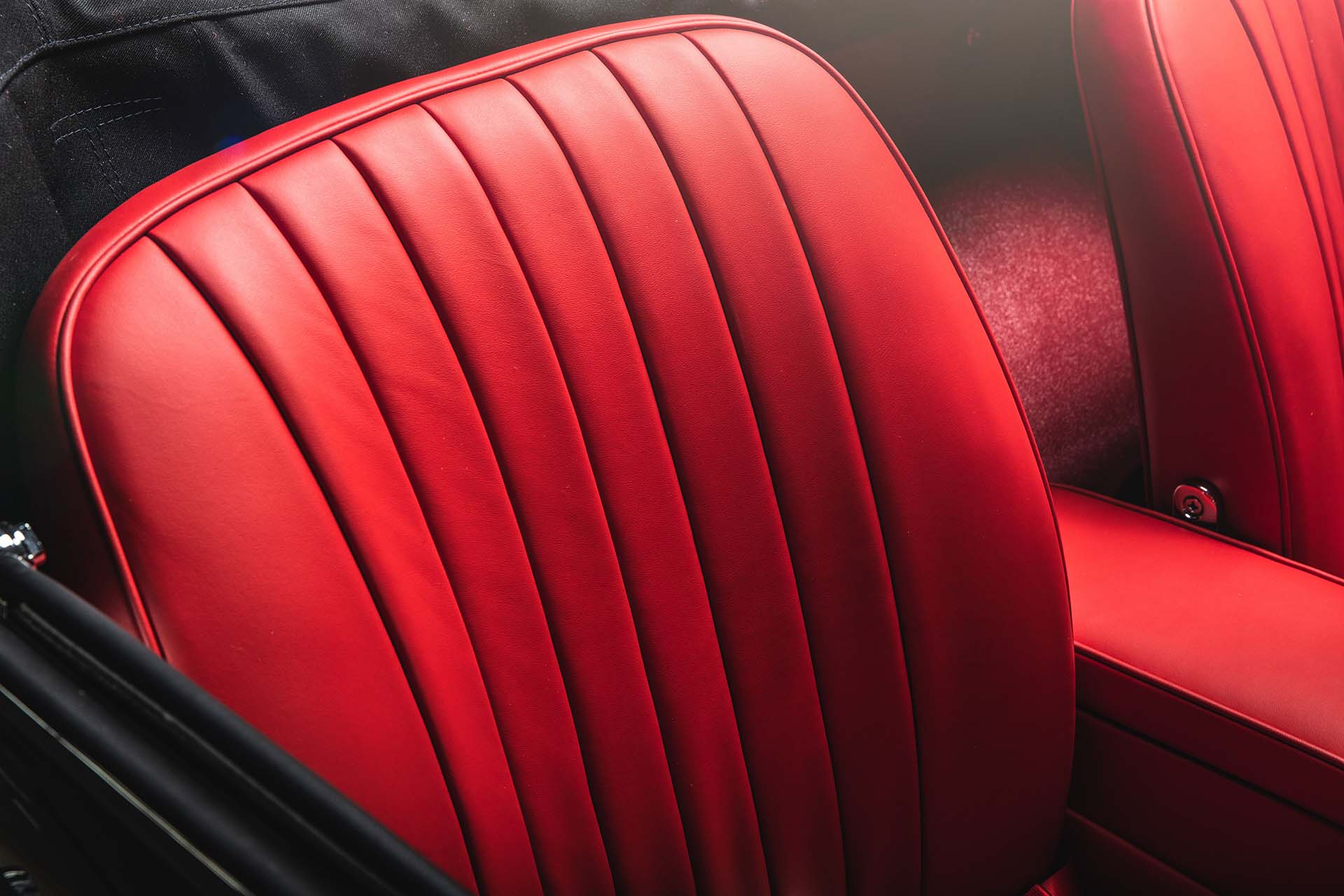 重製 20 世紀經典，Jaguar Series 1 E-type 慶祝英女王登基 70 週年