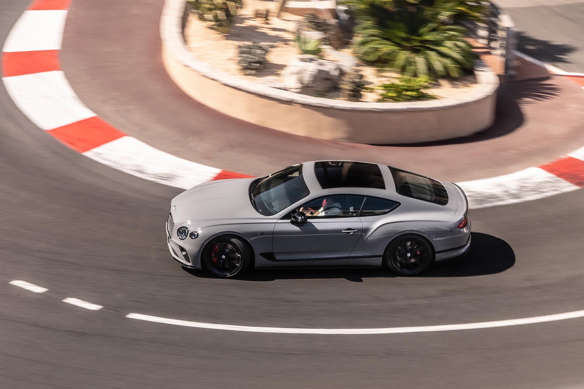 武鬥派 GT！Bentley 發表 Continental GT S / GTC S 全新車型