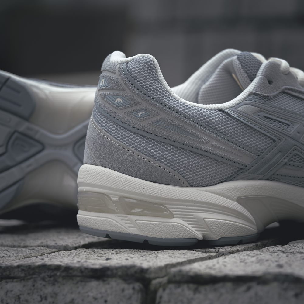 COOL 開箱｜平價又百搭的復古鞋王！ASICS GEL-1130「質感灰」實鞋一覽，是你的亞瑟士入坑首選！