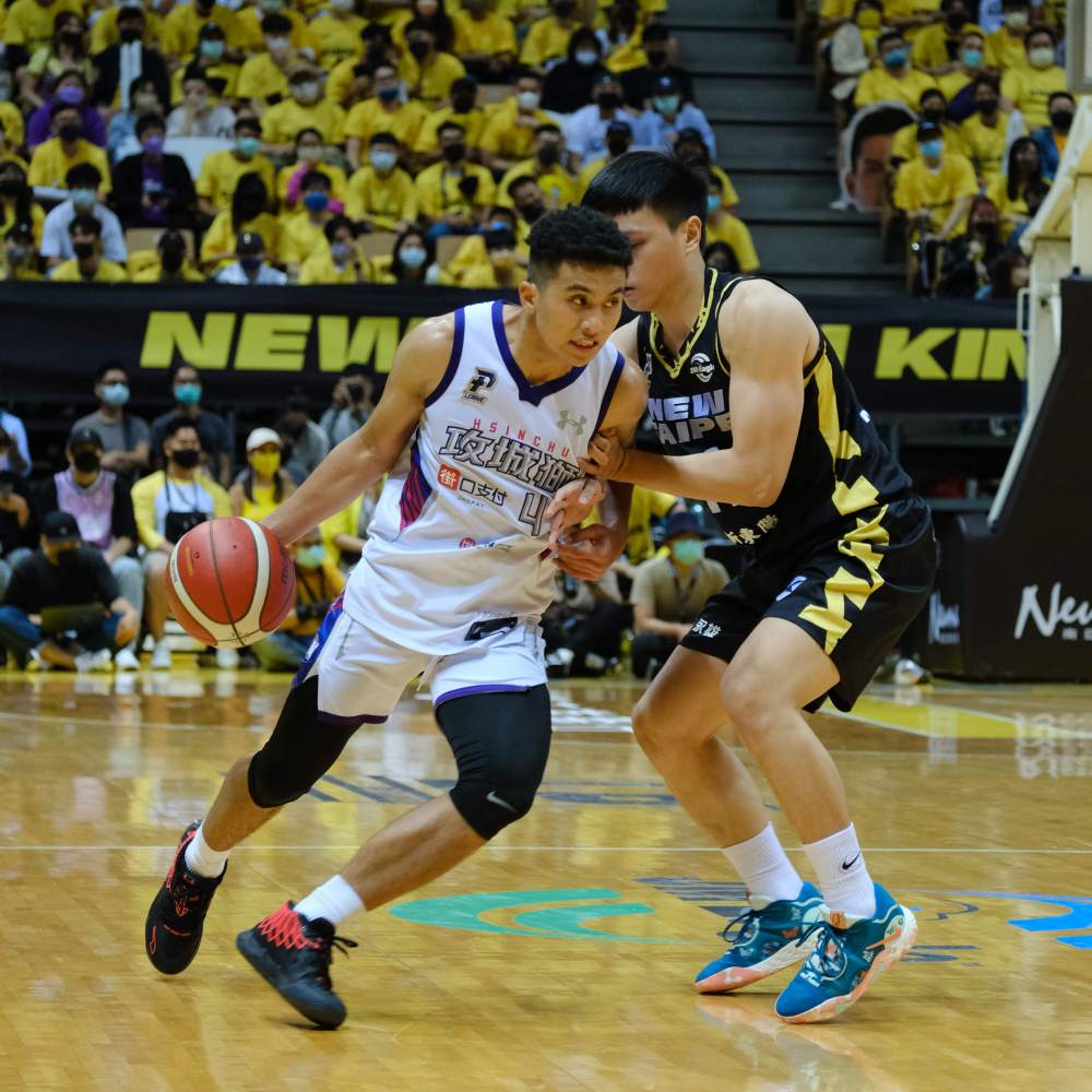 士官長楊敬敏帶頭飆分繳雙十！P.LEAGUE+ 新北國王主場成功續命，系列戰扳成 1：2！