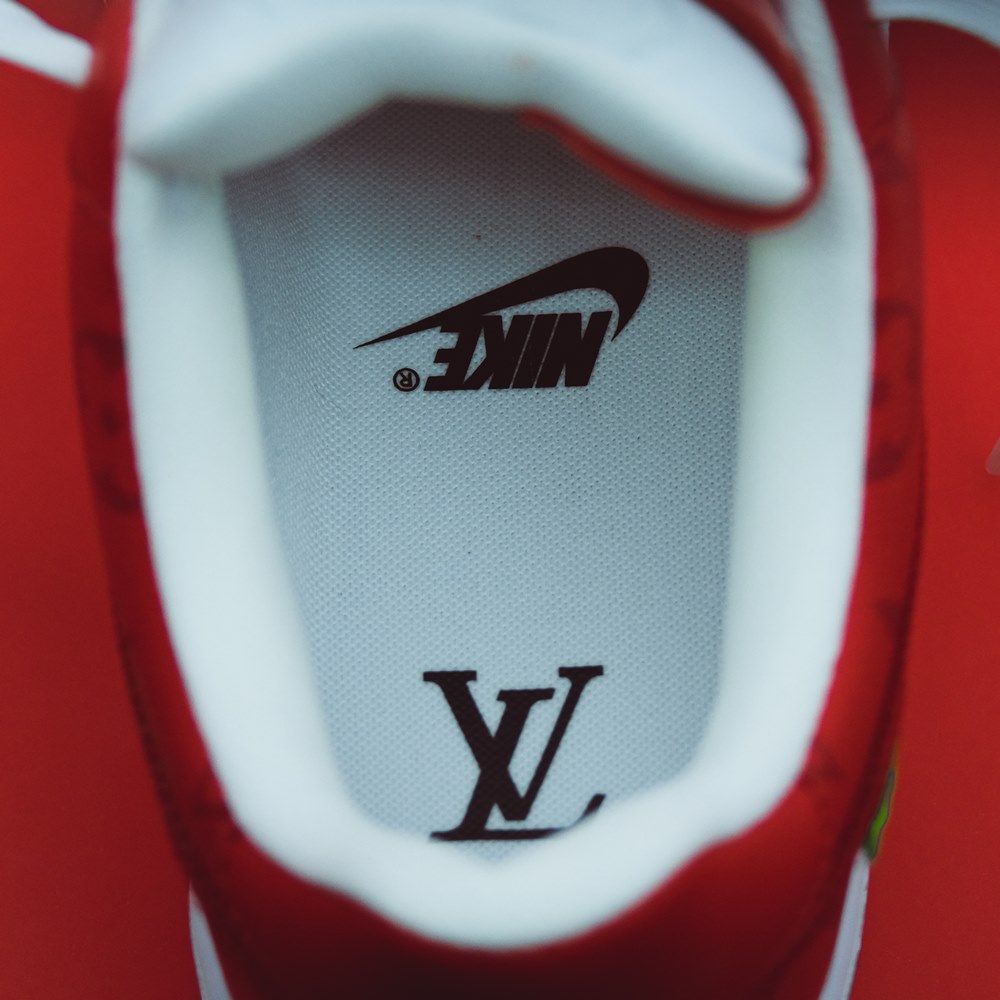 Louis Vuitton x Nike Air Force 1 從諜照圖再到實鞋美照