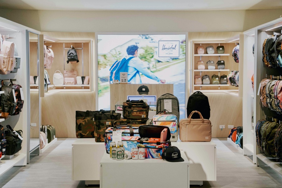 夏日就讓 Herschel 帶你漫遊台南，新光三越台南西門嶄新店面開幕！