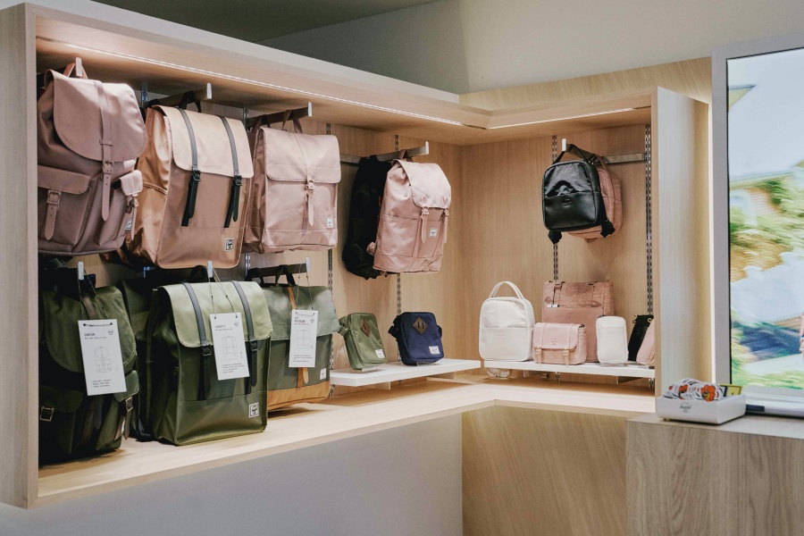 夏日就讓 Herschel 帶你漫遊台南，新光三越台南西門嶄新店面開幕！
