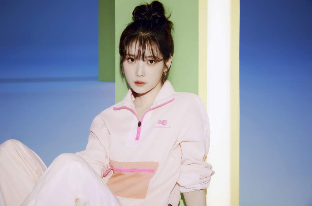 100% 可愛爆擊！IU 攜手 Kawhi Leonard 詮釋 New Balance 全球形象廣告