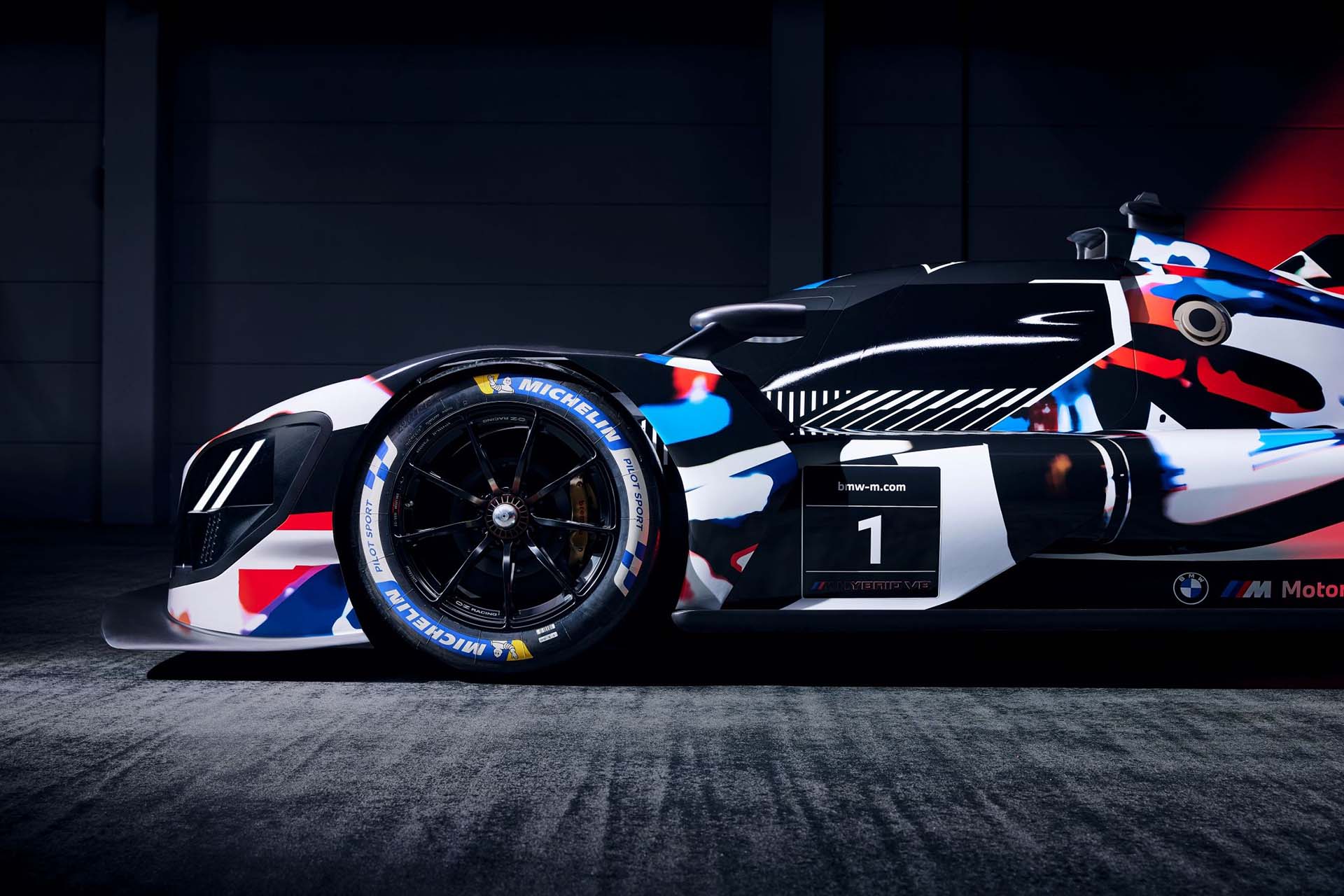 BMW M Hybrid V8-1