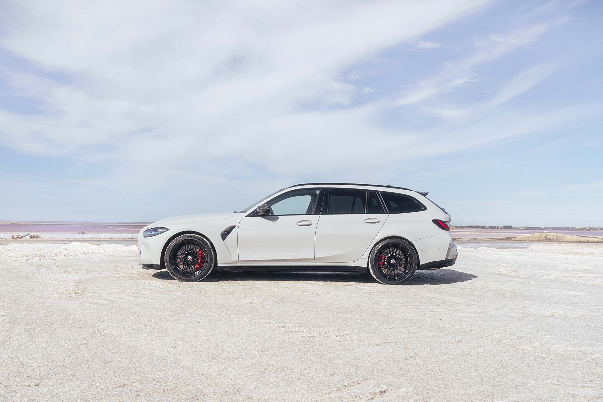 BMW 正式發表 M3 Touring，「綠色地獄」最速旅行車來了！