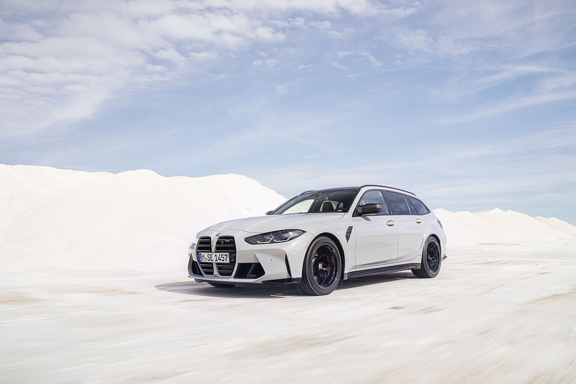 BMW 正式發表 M3 Touring，「綠色地獄」最速旅行車來了！