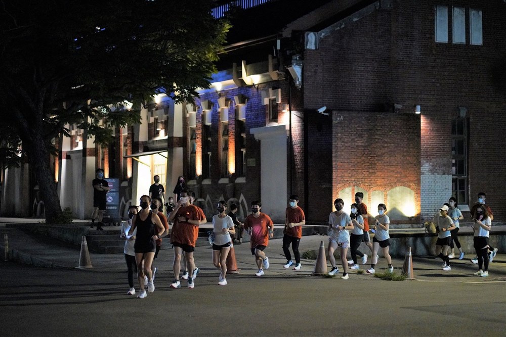 HOVR Machina 3 跑鞋科技加持！UNDER ARMOUR 跑者之夜助運動者挑戰自我極限