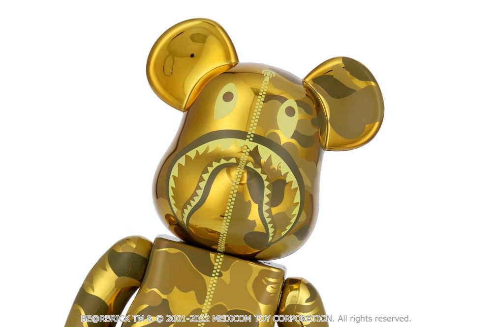 台灣販售預告｜你掉的金鯊熊還是銀鯊熊？ BE@RBRICK x BAPE®︎ CAMO SHARK GOLD & SILVER 即將限量登台！