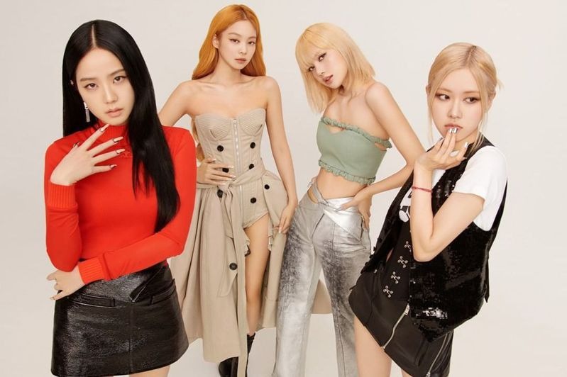 BLACKPINK 成員 Jennie 公開私下習慣：「我的皮膚又滑又嫩」