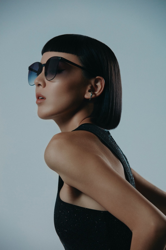 出門不帶包也能收納墨鏡！可折疊超輕薄 ROAV eyewear 攜手 Kiwi 李函打造機能時尚全新語彙