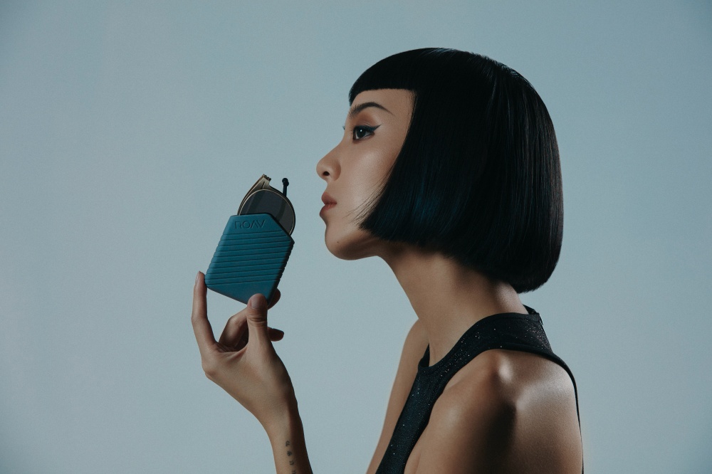 出門不帶包也能收納墨鏡！可折疊超輕薄 ROAV eyewear 攜手 Kiwi 李函打造機能時尚全新語彙