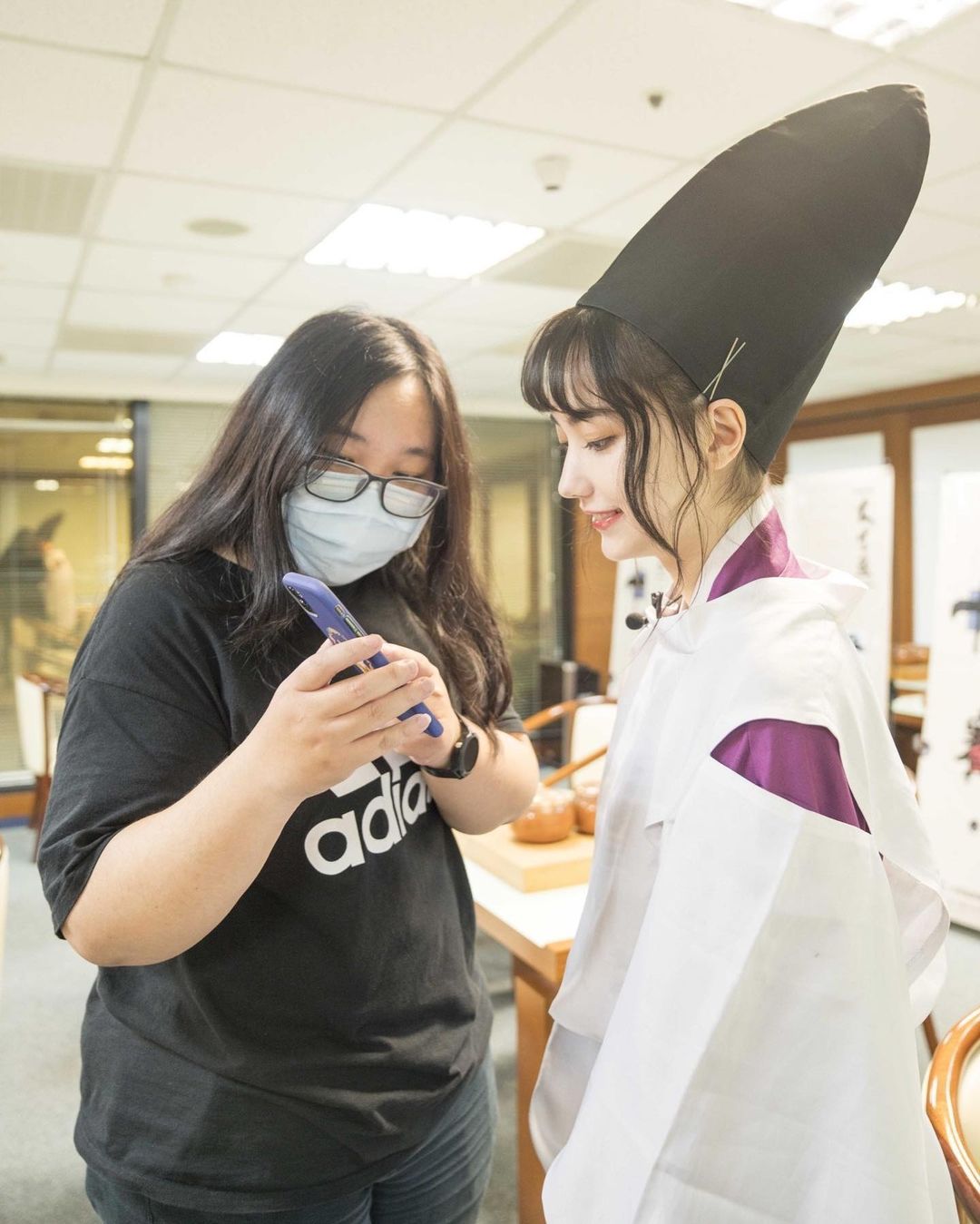 唯一清流？黑嘉嘉「不拍 UU」也能紅，靠實力打爆所有「寫真網美」？