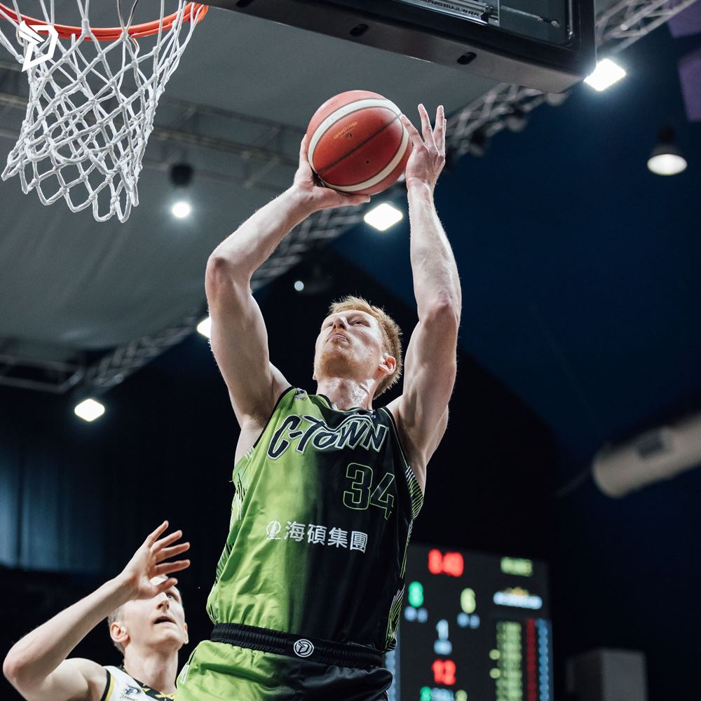 吳岱豪轉戰 T1 台鋼獵鷹、吉爾貝克續戰夢想家、桑尼加盟桃園領航猿！PLEAGUE+ 球員異動整理