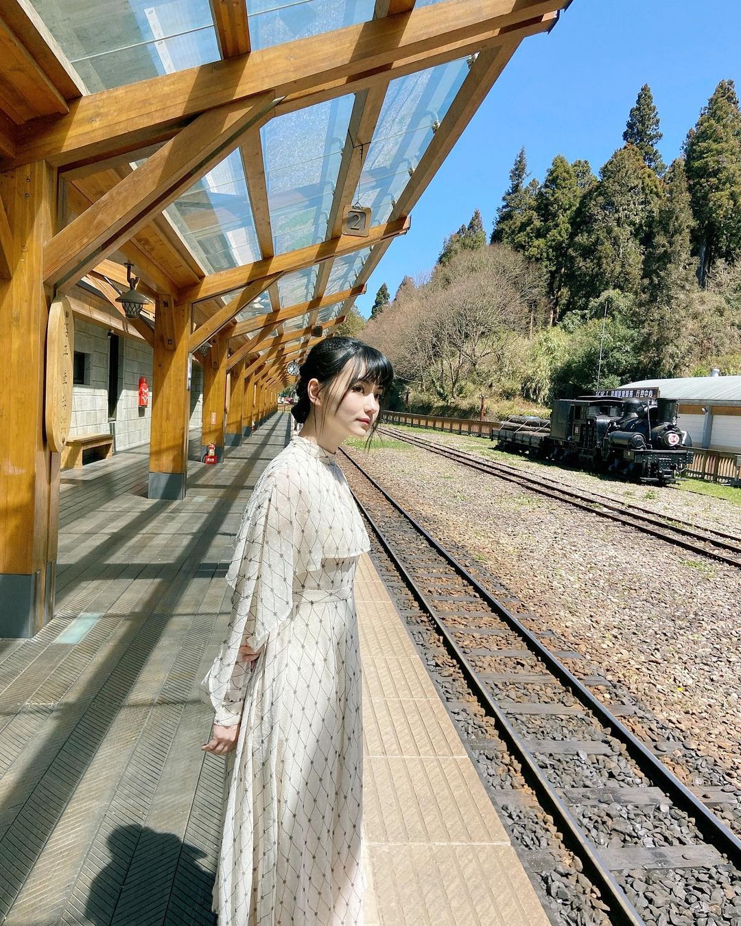 唯一清流？黑嘉嘉「不拍 UU」也能紅，靠實力打爆所有「寫真網美」？