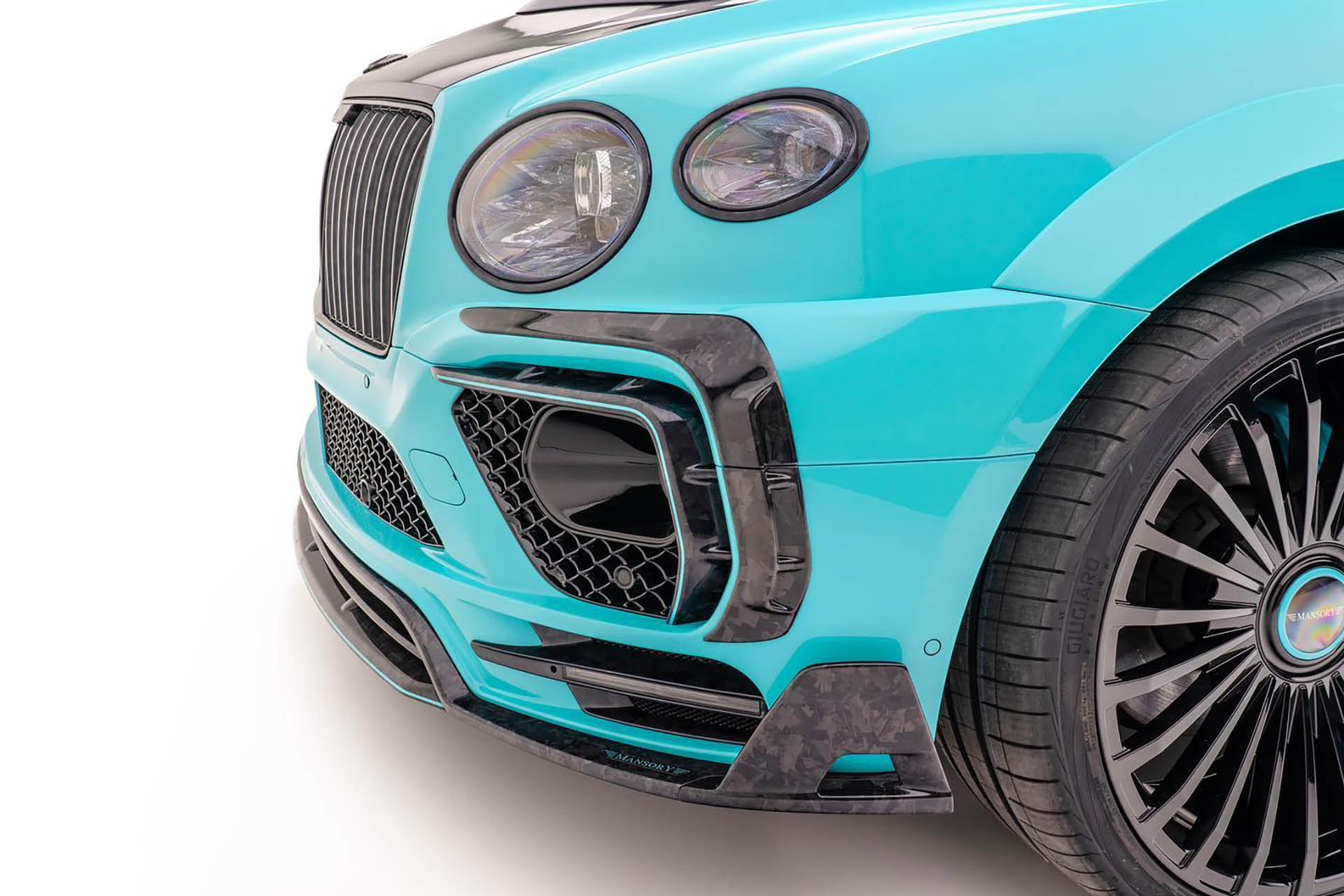 好刺眼！Mansory 推出 Bentley Bentayga Speed Feroza Edition！