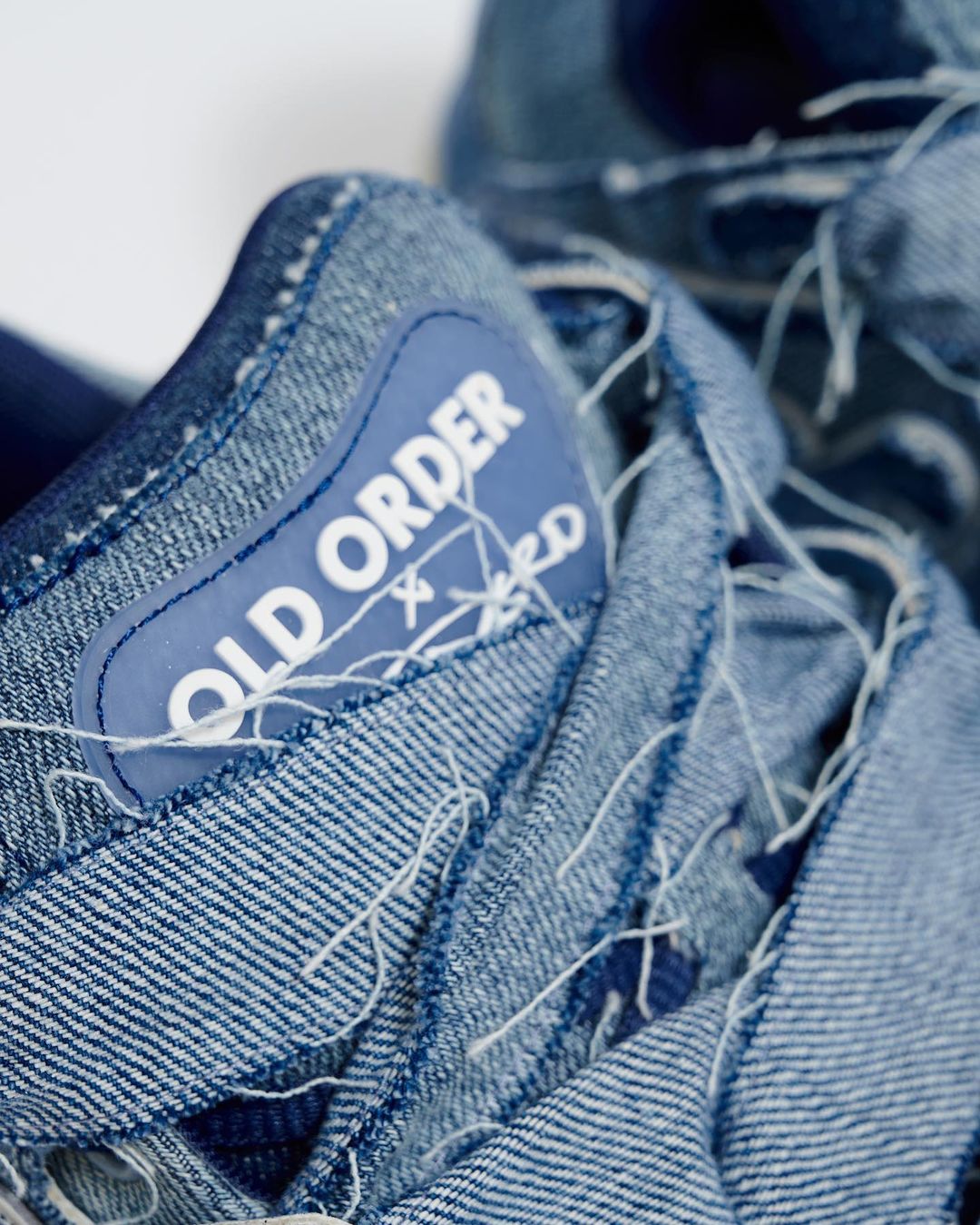 COOL 開箱｜媲美精品等級！以為只是王嘉爾同款，想不到潮流品牌 OLD ORDER 仔細看有點猛！