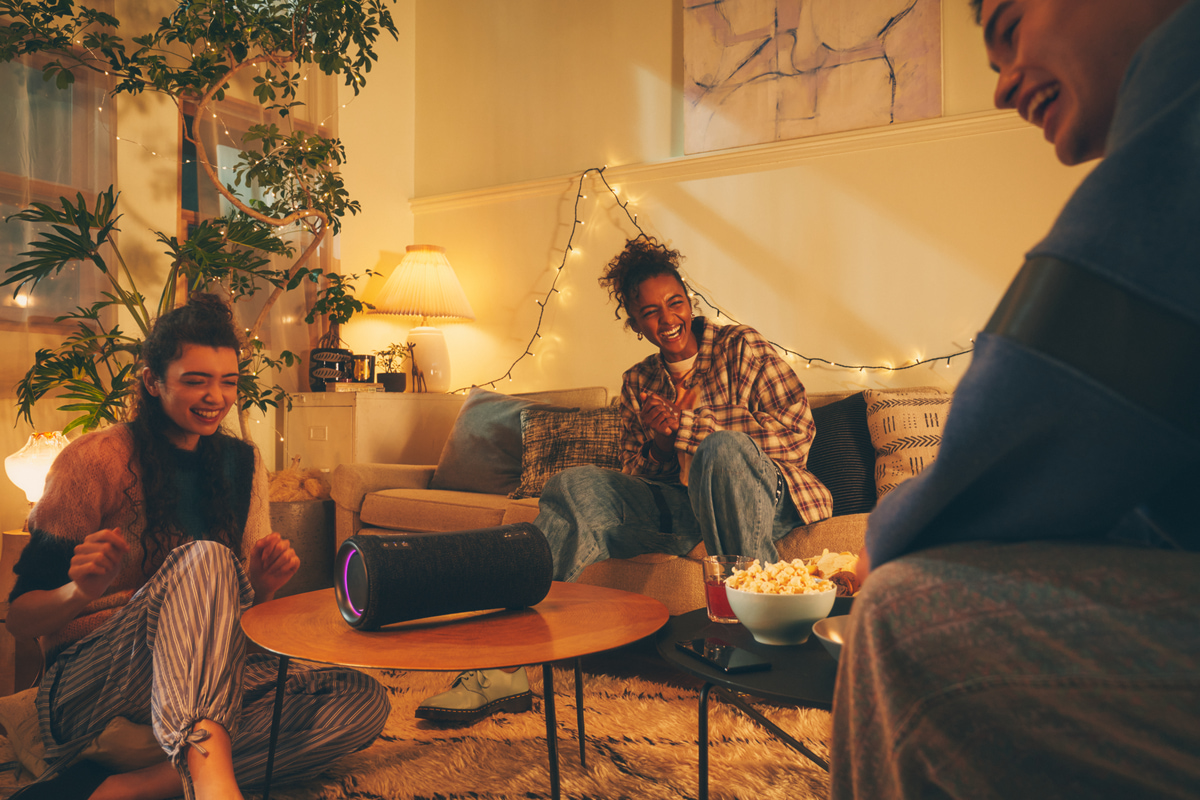 派對動物必備！Sony 全新 X 系列可攜式藍牙喇叭 SRS-XG300 流線便攜、IP67防塵防水，放送炫目音樂派對